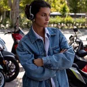 vintage levis classic oversized denim jean jacket - blue, size M